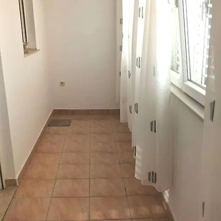 شقة Seaside Okrug Gornji With Terrace And Patio تروغير